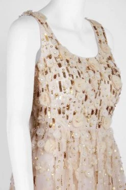 Aidan Mattox - MD1E201850 Floral Applique Scoop A-line Gown Formal Gowns