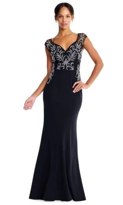 Aidan Mattox - MD1E203928 Embellished V-Neck Mesh Crepe Long Dress Formal Gowns