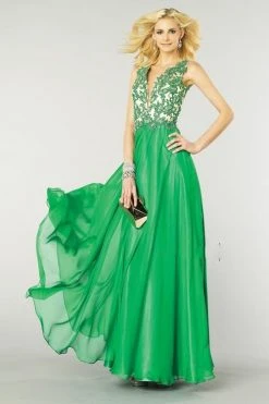 Alyce Paris - 6418 Sleeveless Applique Plunging Gown In Emerald/ Nude Formal Gowns