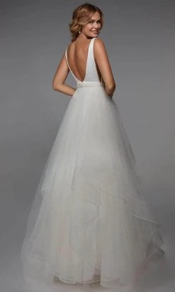 Alyce Paris - Sleeveless Organza Bridal Gown 7022 - 1 Pc Ivory In Size 4 Available Formal Gowns
