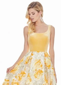 Ashley Lauren - 1345 Sleeveless Metallic Brocade Floral Ballgown