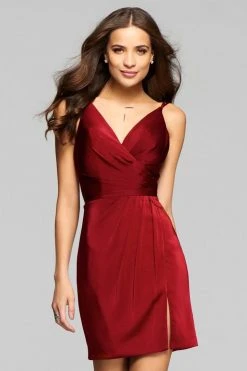 Cocktail Dresses Faviana - Fitted V-Neck Draped Cocktail Dress 7850 - 1 Pc Wine In Size 00 And 1 Pc Black In Size 2 Available