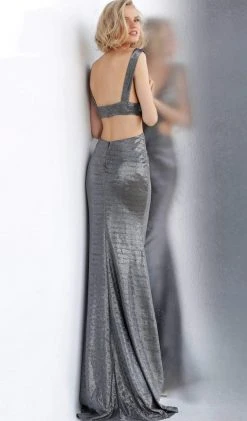 JVN By Jovani Jovani - JVN65600 Sleeveless Plunging V-neck Trumpet Dress With Train