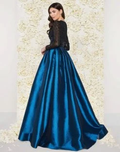 Mac Duggal - 62883D Long-Sleeved Beaded Lace Shiny Dress