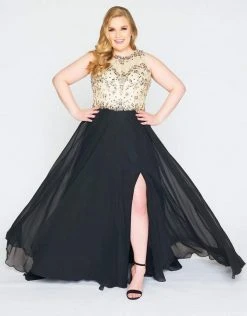 Mac Duggal - 77372F Embellished Lace Jewel Neck A-line Dress Formal Gowns