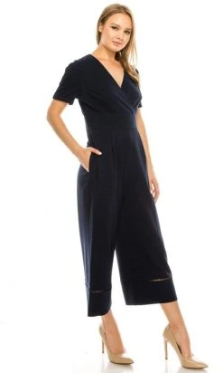Maggy London - G3935M Short Sleeve V-Neck Capri Jumpsuit Prom Dresses