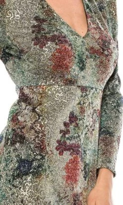 Cocktail Dresses Maggy London - G4775M V-Neck Knee-Length Dress