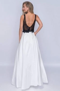Nina Canacci - 3145 Embellished Lace V-neck A-line Dress Formal Gowns