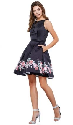 Nox Anabel - 6233 Chic Floral-Printed Bateau Cocktail Dress