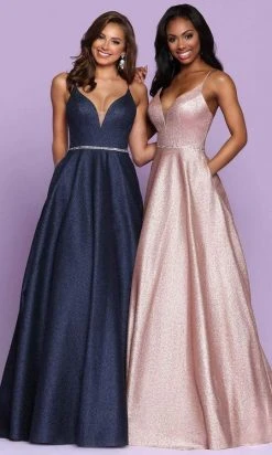 Formal Gowns Sparkle Prom By Da Vinci - Plunging Sweetheart A-Line Dress 72030 - 2 Pc Midnight In Size 12 And 18 Available