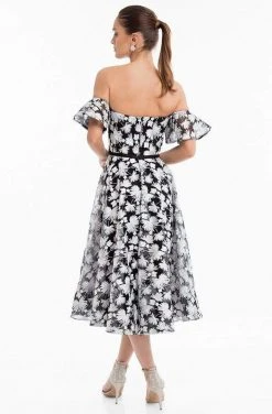 Plus Size Dresses Terani Couture - 1822C7056 Printed Semi-Sweetheart Tea Length Dress