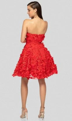 Cocktail Dresses Terani Couture - Jeweled Floral Appliqued Bustier Dress 1911P8057 - 1 Pc Red Red In Size 8 Available