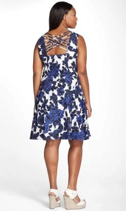 Adrianna Papell - 12249891 Strappy Floral V Neck Cocktail Dress - 1 Pc IVORY MULTI In Size 18W Available