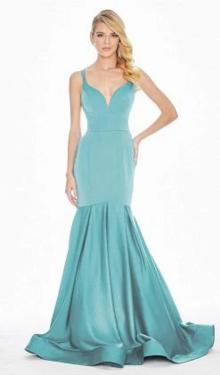 Ashley Lauren - 1532 Plunging Sweetheart Trumpet Gown