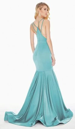 Ashley Lauren - 1532 Plunging Sweetheart Trumpet Gown