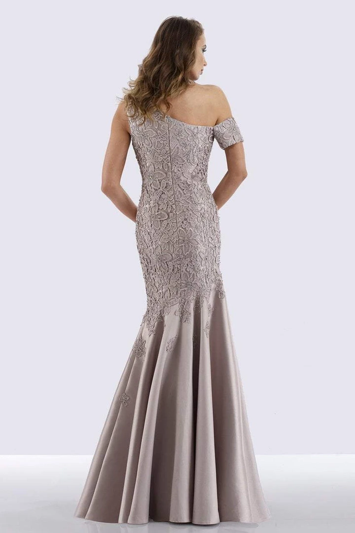Feriani Couture Asymmetrical Floral Lace Mermaid Gown 18680 - 1 Pc Platinum In Size 8 Available 4 Feriani Couture Asymmetrical Floral Lace Mermaid Gown 18680 - 1 Pc Platinum In Size 8 Available