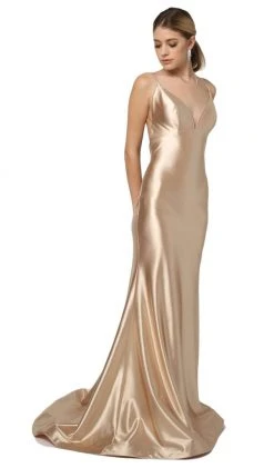Nox Anabel - C227 Plunging V-neck Trumpet Dress With Open Back