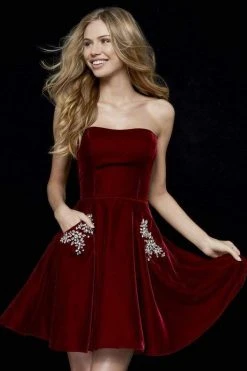 Sherri Hill - 52191 Strapless Velvet A-Line Cocktail Dress