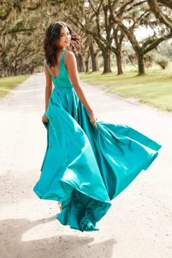 Sherri Hill - 52410 Sleeveless V Neck Silk Charmeuse A Line Dress