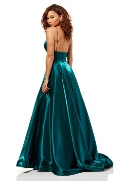 Sherri Hill - 52424 V-Neck Open Back Evening Dress