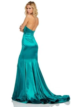 Sherri Hill - 52702 Deep Halter V-neck Mermaid Dress With Train