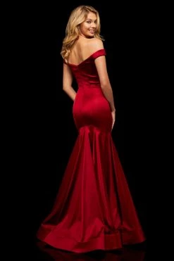 Sherri Hill - 52885 Off-Shoulder Stretch Satin Mermaid Dress