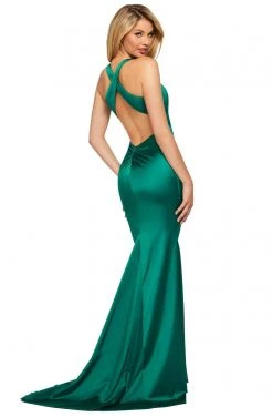 Sherri Hill - 53392 Crisscross Open Back Fitted Mermaid Dress