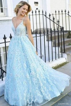 Sherri Hill - 53625 Beaded Lace Deep V-neck Tulle Ballgown