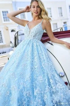 Sherri Hill - 53625 Beaded Lace Deep V-neck Tulle Ballgown