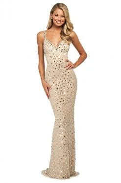 Sherri Hill - 53813 Sexy Back Beaded Sheath Dress